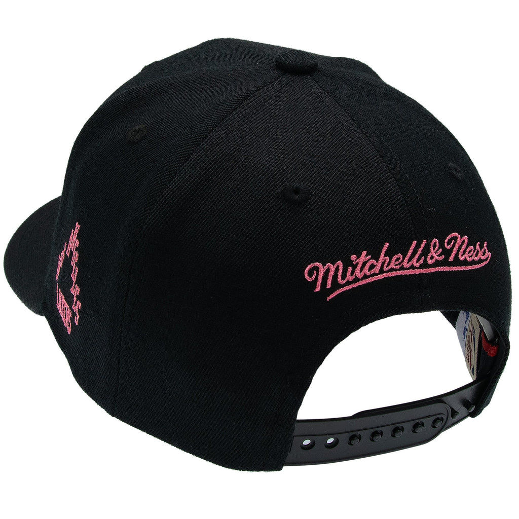 Los Angeles Lakers NBA Is It Pink? Classic Red Snapback Mitchell & Ness Black/Pink