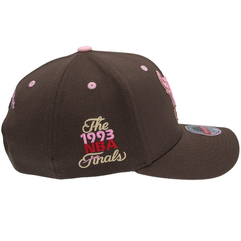 Chicago Bulls NBA Brown Sugar Bacon Classic Red Snapback Mitchell & Ness Brown/Pink