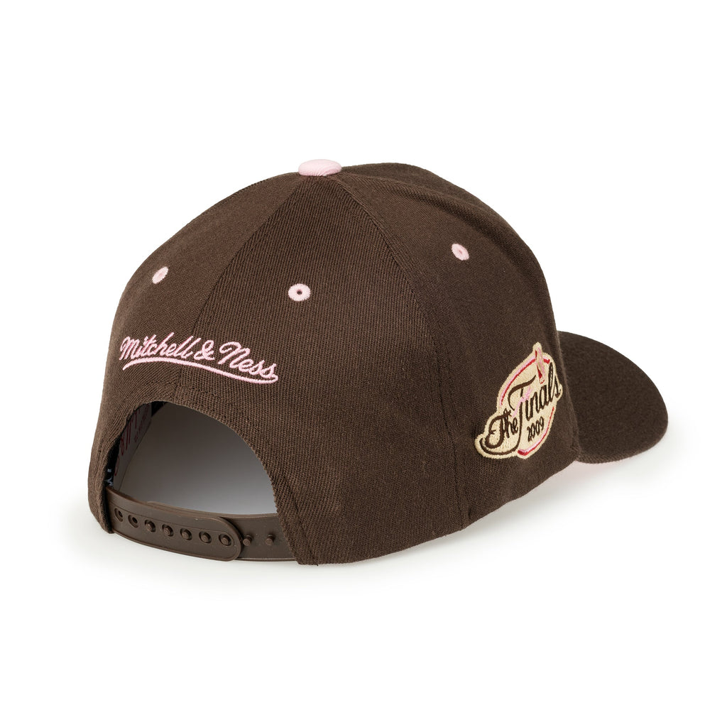 Los Angeles Lakers NBA Brown Sugar Bacon Classic Red Snapback Mitchell & Ness Brown/Pink