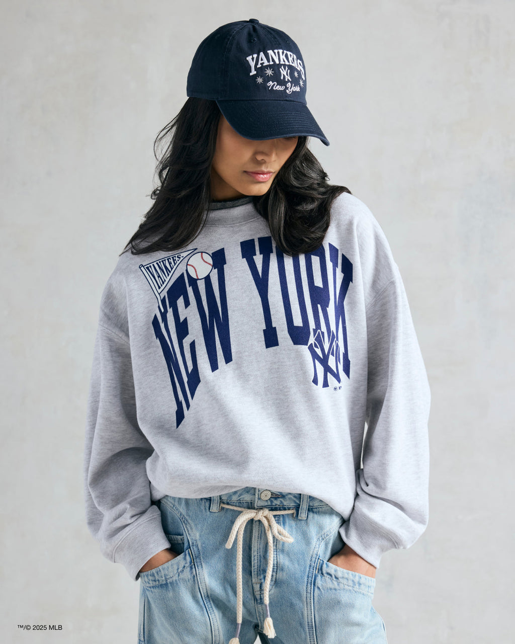 CHICAGO BULLS ARCHED ICON '47 OVERSIZED CREW WOMENS