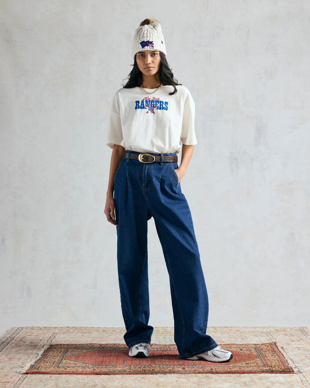 LOS ANGELES LAKERS BOW AND BANNER BACKER '47 SADIE TEE WOMENS